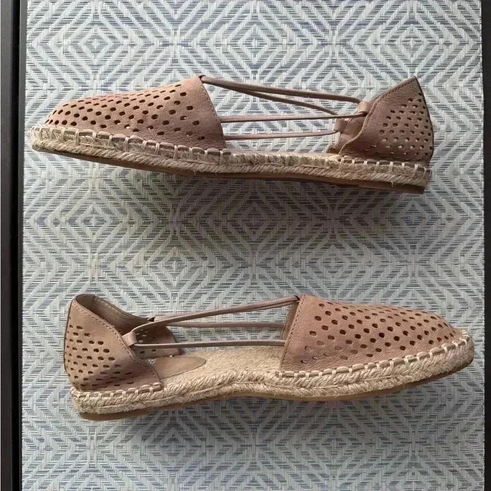 Eileen Fisher brand eileen